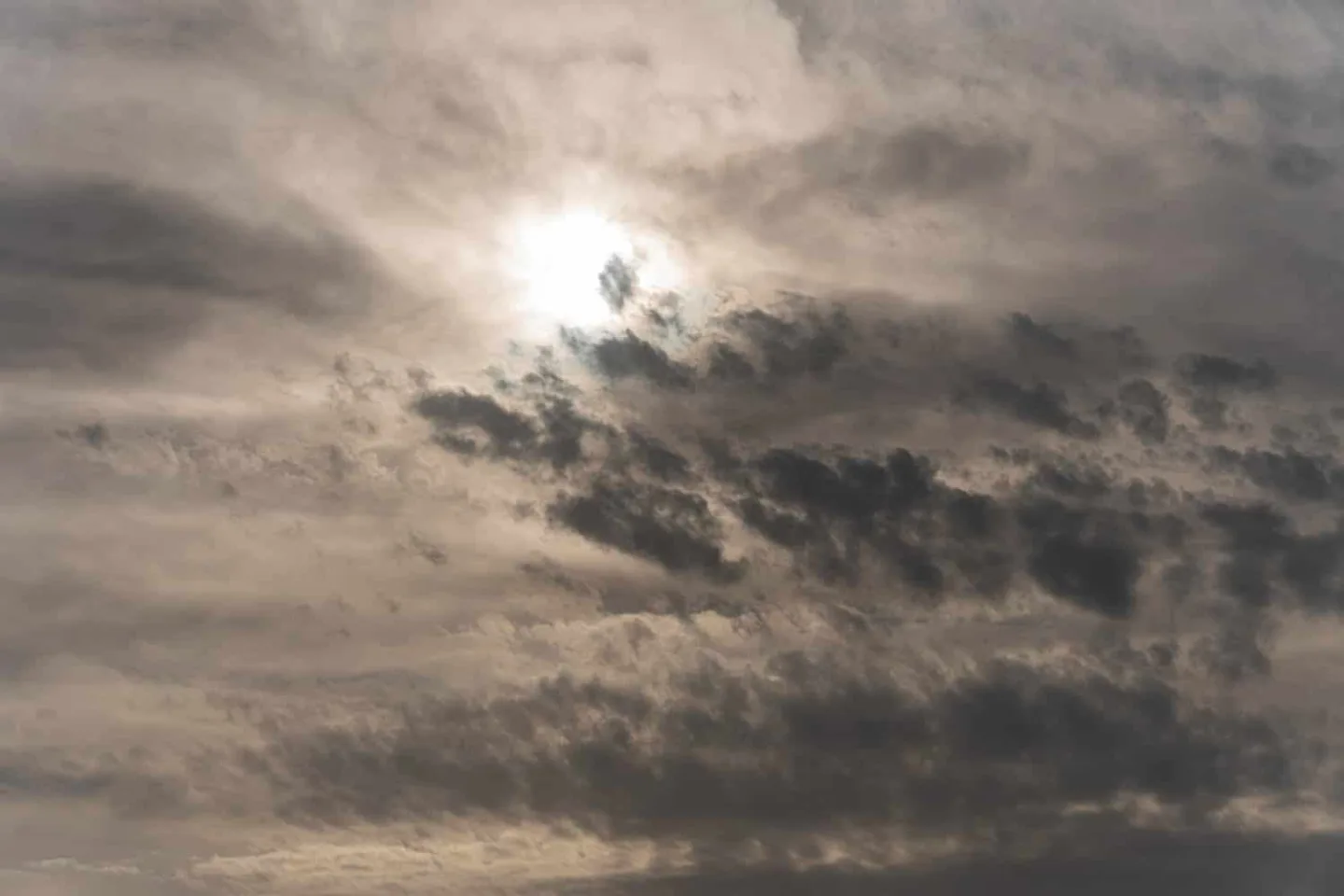 Cómo protegerte de las quemaduras solares en días nublados