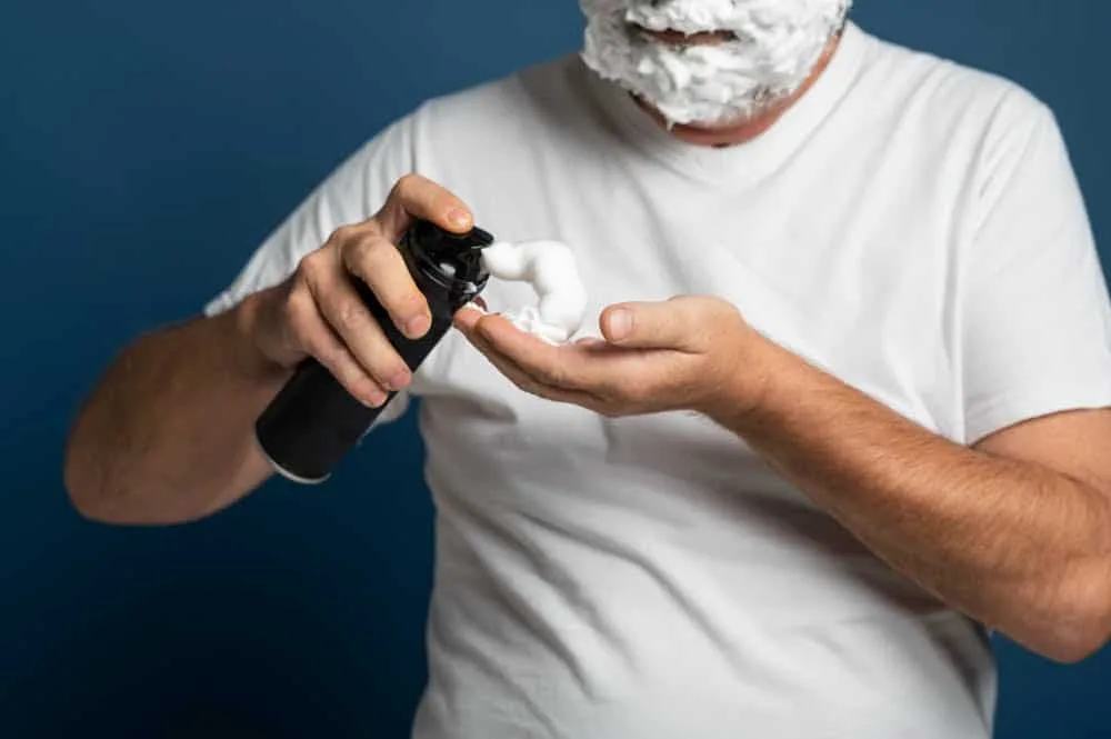 Crema de afeitar para la limpieza doméstica