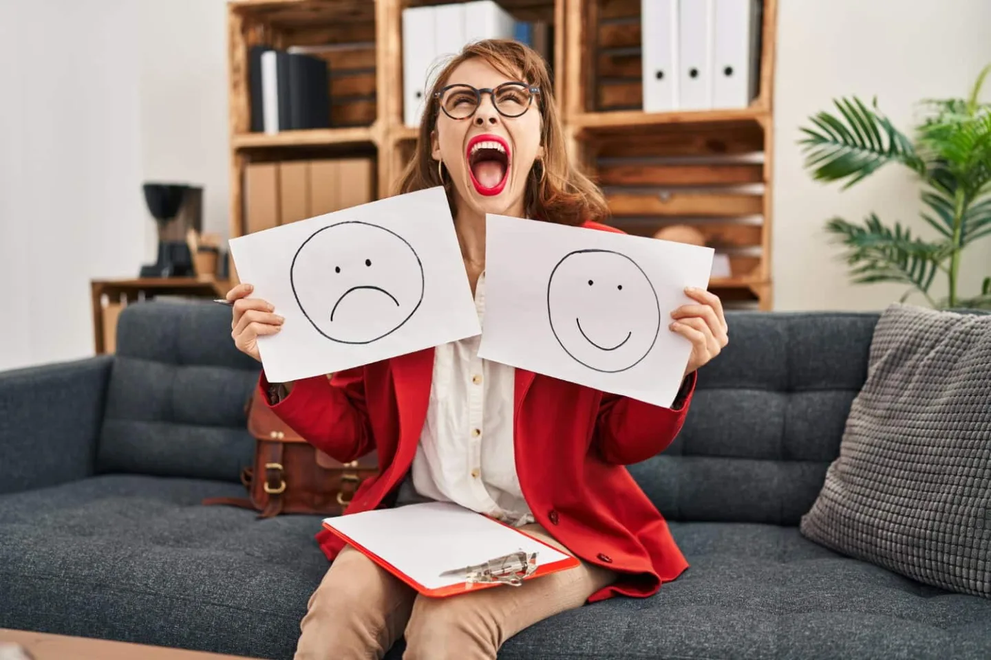 12 señales claras de que luchas con tus emociones