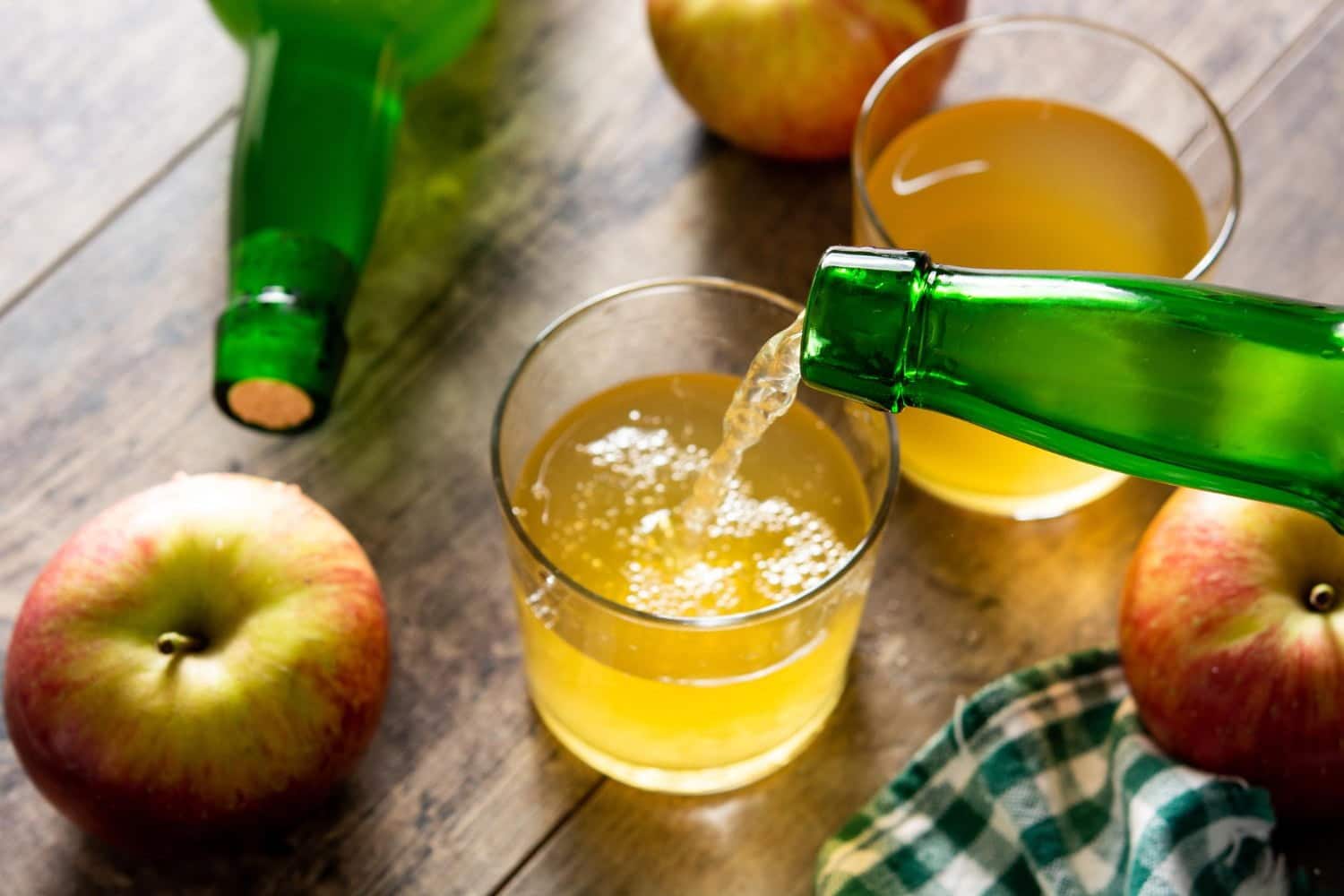 ¿Beber vinagre de sidra de manzana cada mañana para bajar de peso?