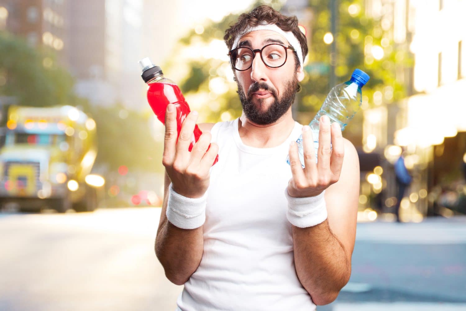 ¿Qué tomar después del ejercicio agua o bebidas con electrolitos