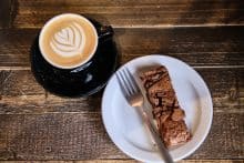 café
